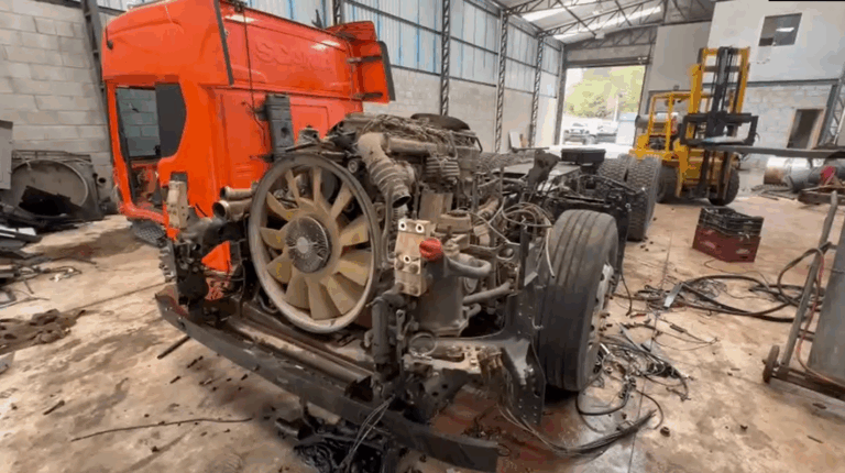 Polícia desmonta esquema de desmanche de caminhões e prende quatro em Bragança Paulista