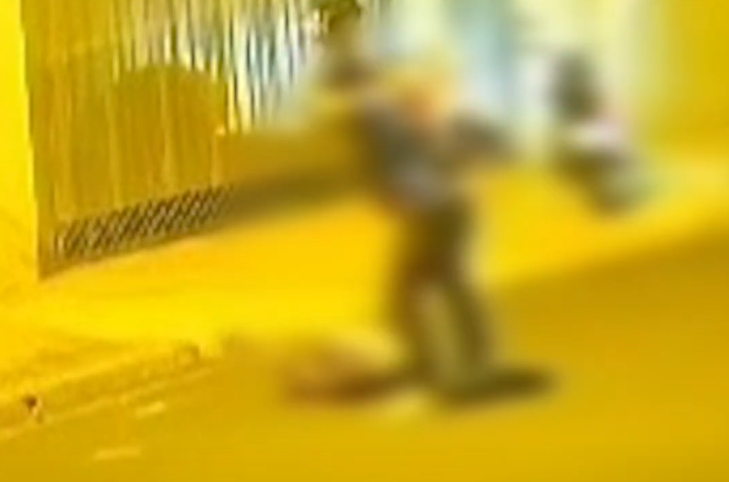 Homem que assassinou marido da ex-mulher com capacetadas é condenado a 25 anos