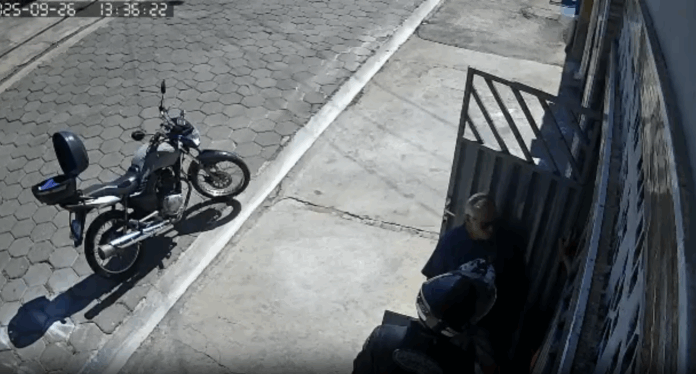 Criminoso parcela golpe em 9 vezes e idosos têm prejuízo de R$ 4 mil em Sumaré Criminoso parcela golpe em 9 vezes e idosos têm prejuízo de R$ 4 mil em Sumaré