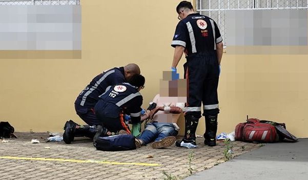 Por ciúmes, homem é esfaqueado pela própria esposa na região