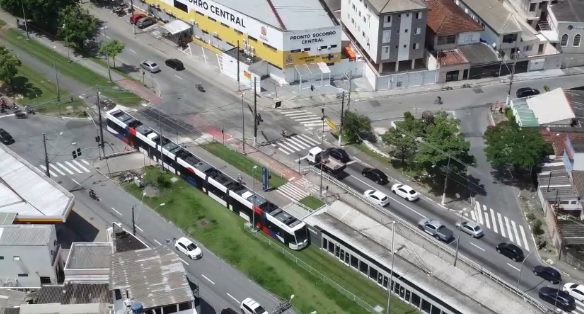 Operação do VLT em Santos avança com vistoria técnica