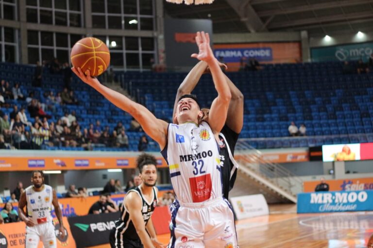 São José perde para o Corinthians e cai para 3º lugar no Paulista de Basquete