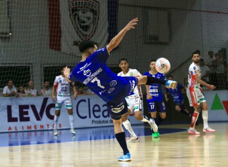 São José sofre goleada e segue sem vitórias na Liga Nacional de Futsal