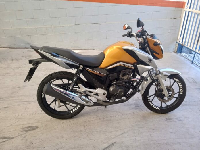 Dois ladrões furtam moto de garagem no Jardim Novo Mundo durante madrugada