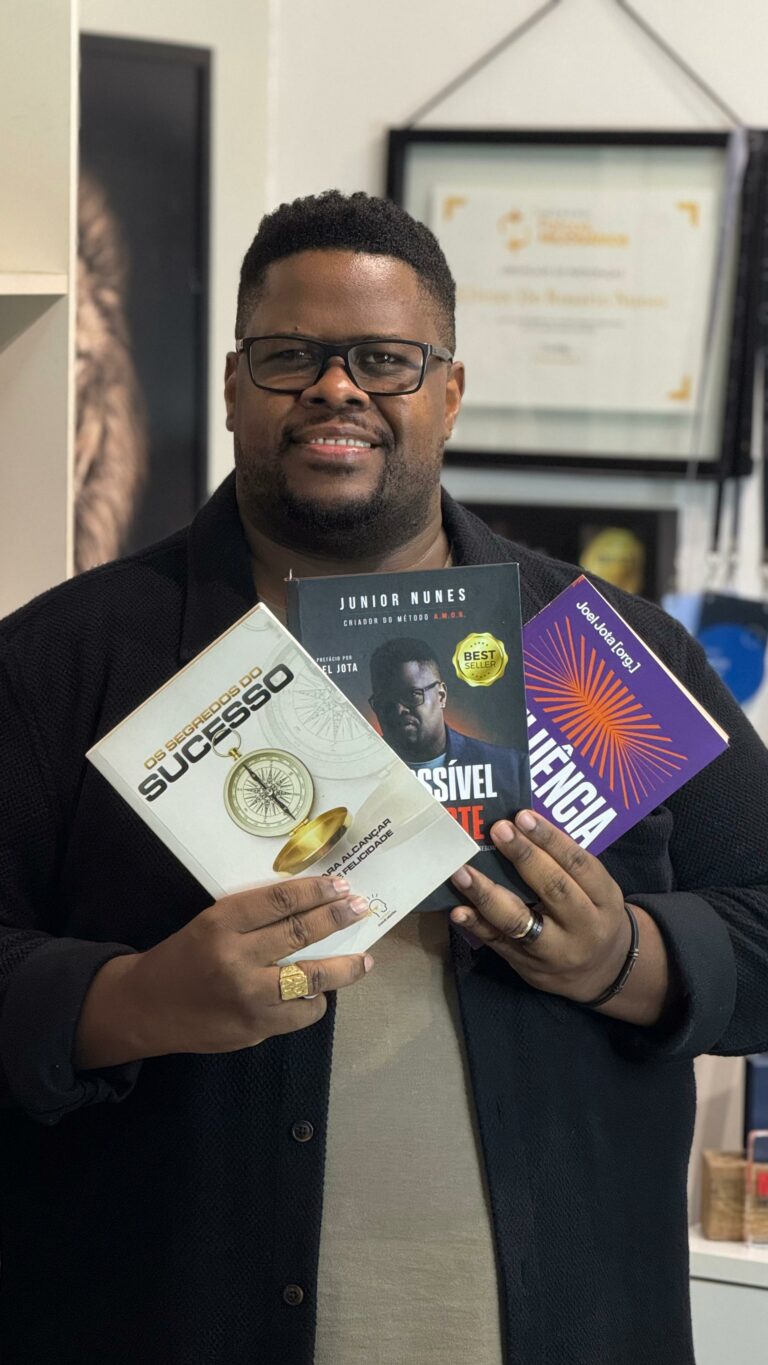 Lançamento do livro 'Influência' de Junior Nunes em Santos