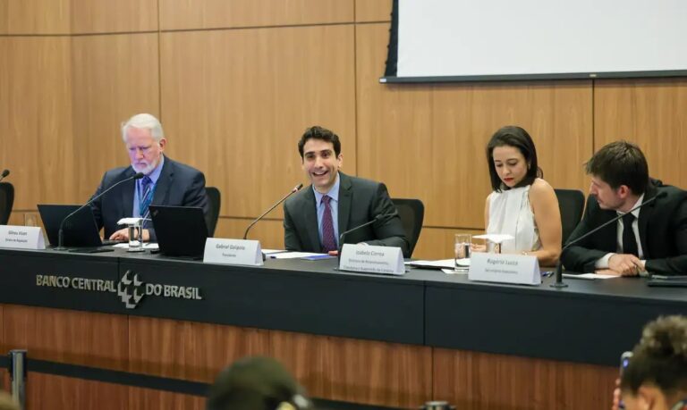 Medidas foram anunciadas nesta sexta-feira (5) | Foto: Fabio Rodrigues-Pozzebom/ Agência Brasil