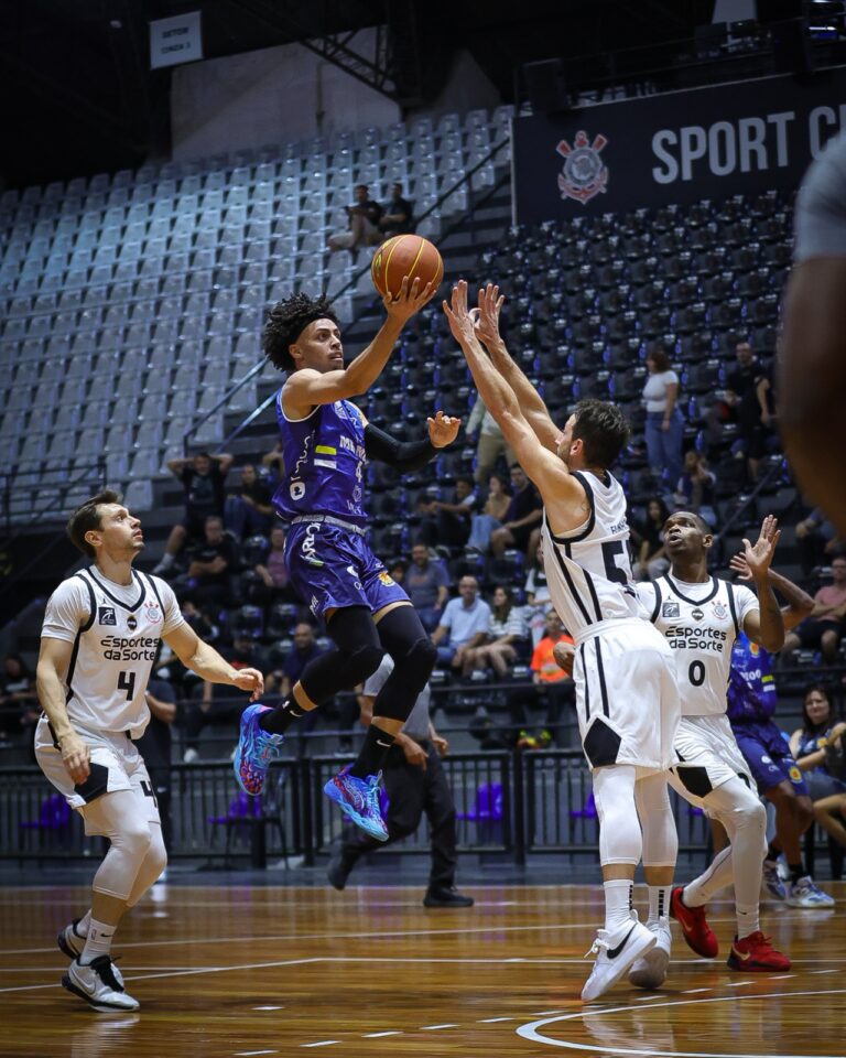 São José sofre virada no fim e perde para o Corinthians no Paulista de Basquete