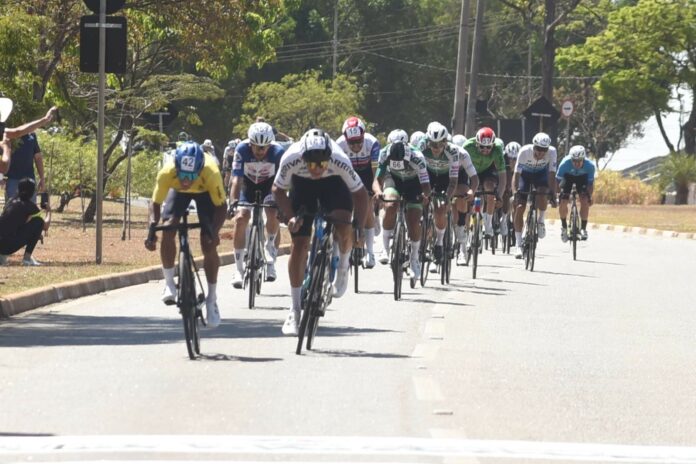 Ciclistas do Vale do Paraíba conquistam títulos da Volta Internacional do Estado de São Paulo