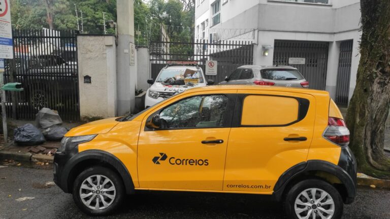 Homem é preso após furtar carro dos Correios em São José