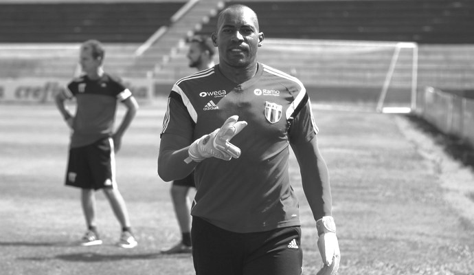 Goleiro campeão pelo Botafogo morre aos 45 anos