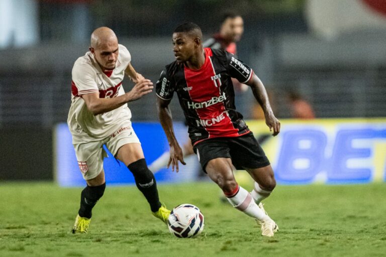 Derrota para o CRB mantém o Botafogo na zona de rebaixamento