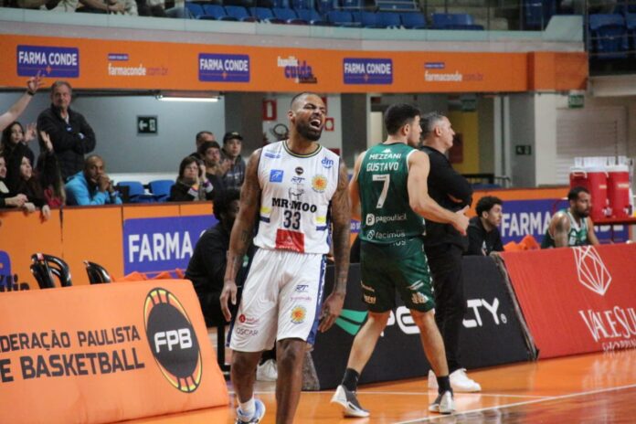 São José vence o Bauru e garante vaga na semifinal do Paulista de Basquete São José vence o Bauru e garante vaga na semifinal do Paulista de Basquete