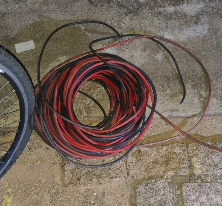 Homem furta fios de cobre e é preso após reagir à abordagem da Guarda