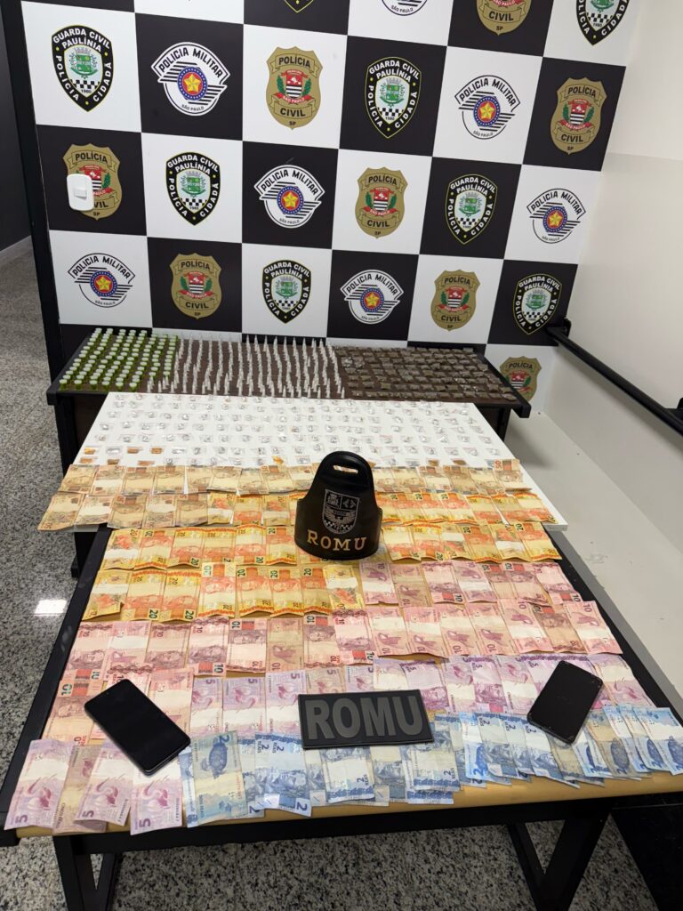 Dupla é presa com drogas e dinheiro após tentativa de fuga