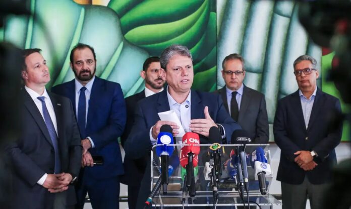 Governador Tarcísio de Freitas em entrevista coletiva no Palácio dos Bandeirantes, em São Paulo | Foto: Marcelo S. Camargo/FUSSP