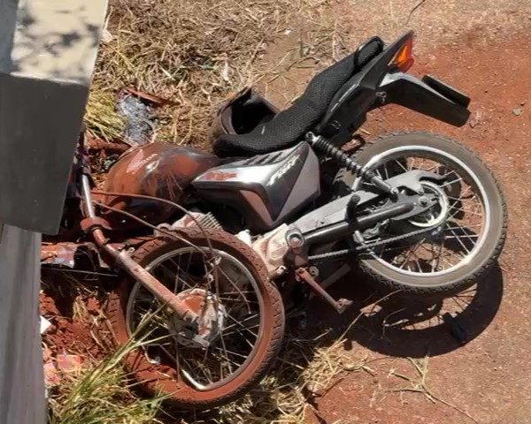 Motocicleta que acidentou na tarde de quarta-feira (3)