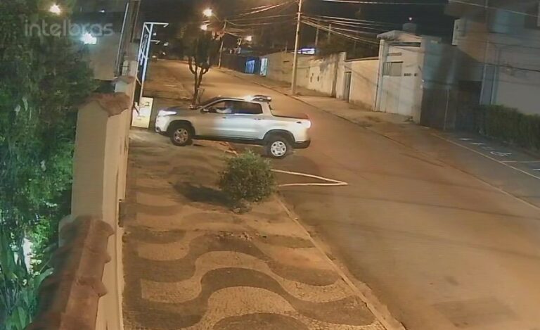 Vídeo: confira momento que família é assaltada saindo de casa no bairro Taquaral em Campinas