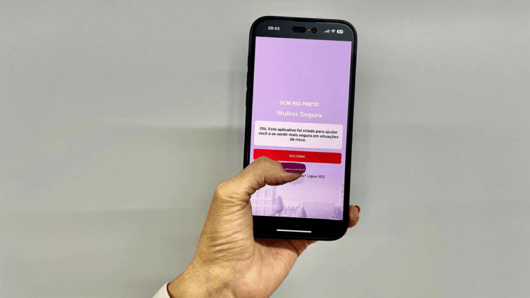 Mulher aciona botão de pânico e agressor é preso