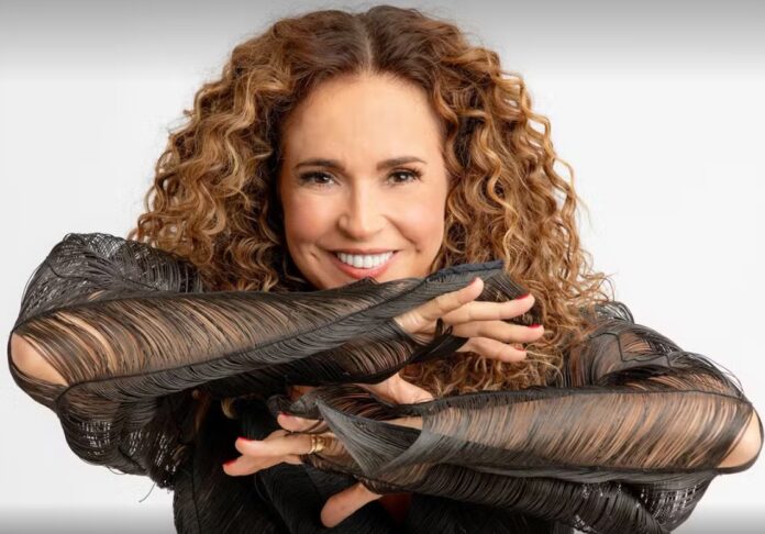 Daniela Mercury divulga capa do novo álbum ‘Cirandaia’; veja