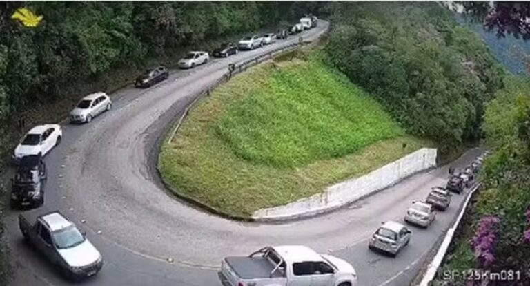 Rodovia Oswaldo Cruz terá esquema 'pare e siga' para manutenção em Ubatuba