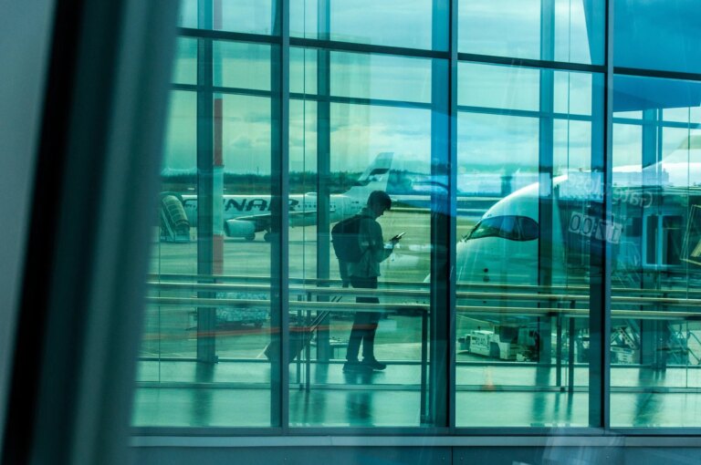 Dinamarca fecha aeroporto após ataque de drones