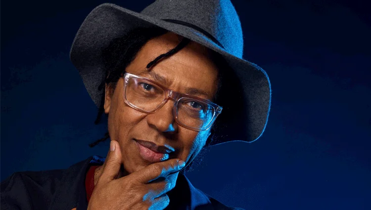 Djavan convoca fãs a criarem versões de música de seu próximo álbum