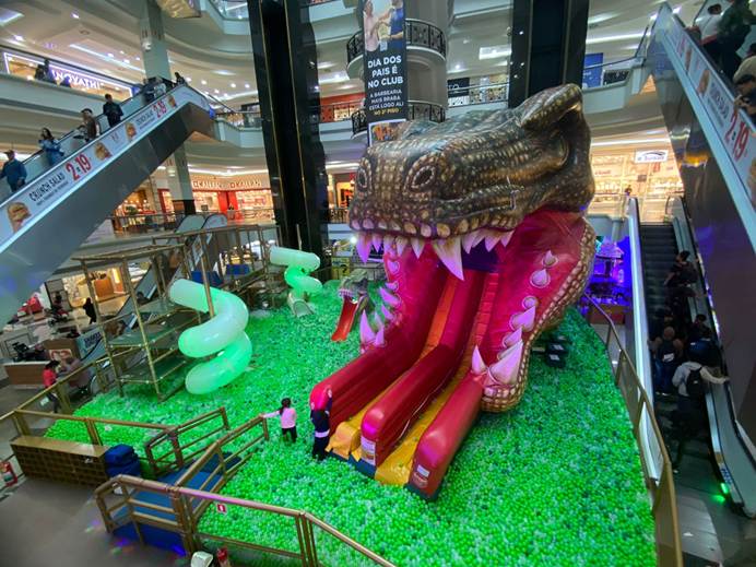 Parque dos Dinossauros é a nova atração do Brisamar Shopping