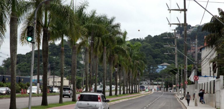 Obra da Sabesp altera trânsito na Av. Martins Fontes por 60 dias