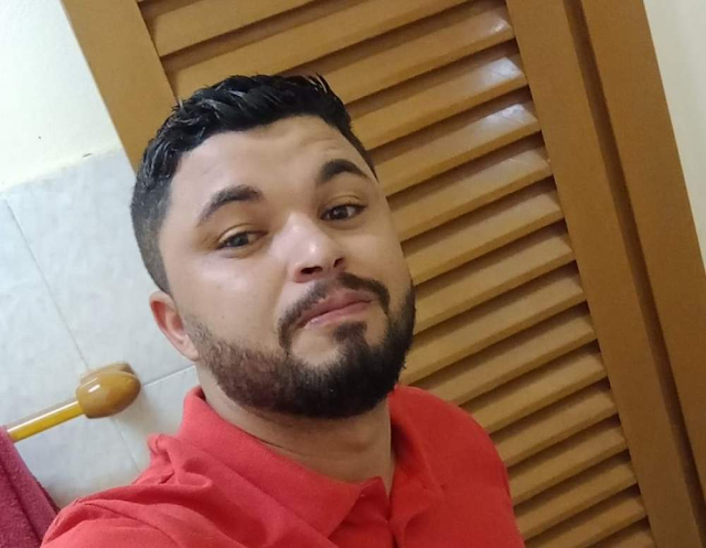 Motociclista morre após atropelar vaca em vicinal