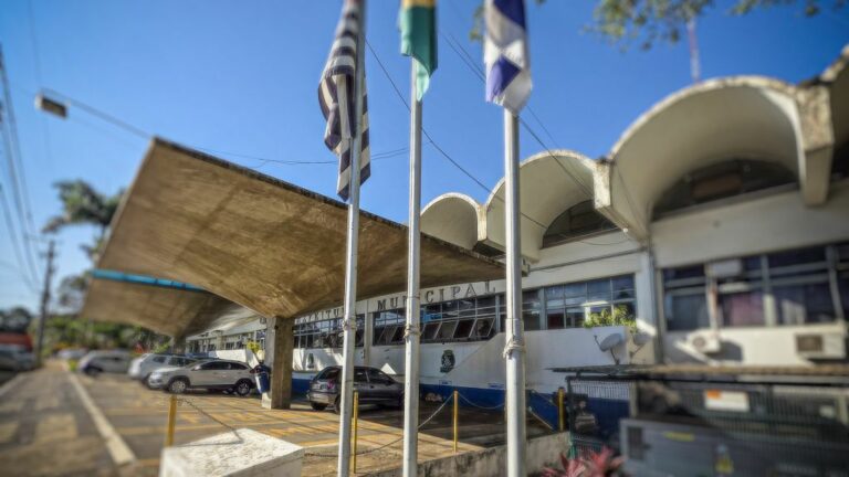Prefeitura de Araçatuba dá 24 horas para  terceirizada pagar salários atrasados