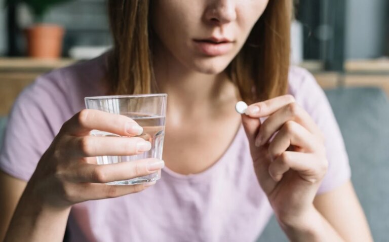 Reposição hormonal sem indicação cresce no Brasil e acende alerta entre especialistas