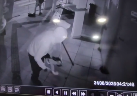 Quadrilha invade lotérica em Registro e rouba mais de R$ 20 mil de cofre; VÍDEO