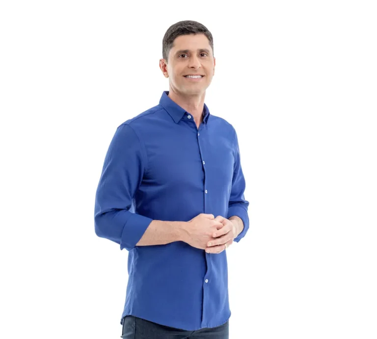 Tiago Cervantes tem 24,8% de aprovação nos primeiros meses de mandato em Itanhaém, segundo pesquisa