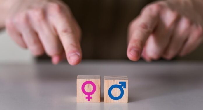 Transição de gênero e fertilidade: como pessoas trans podem planejar a parentalidade