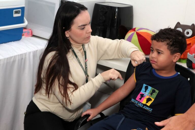 Policlínica Nova Cintra, em Santos, oferece vacinação no sábado e na segunda de feriado