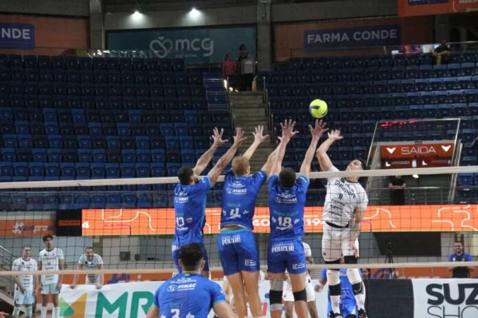 Vôlei São José enfrenta Mogi em confronto direto por vaga na semifinal do Paulista