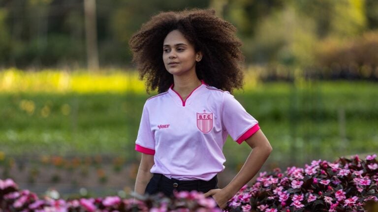 Antes de perder outra na Série B, Botafogo anunciou camisa em homenagem ao Outubro Rosa