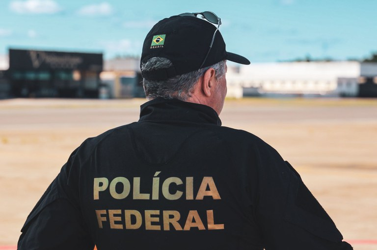 PF prende homem por uso de documentos falsos em agência bancária em Jales/SP