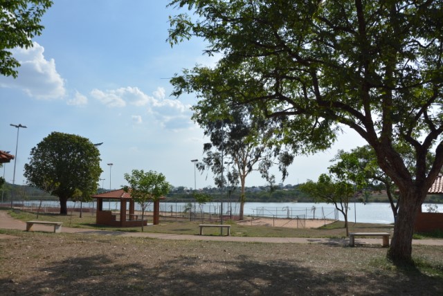 Torneio de Pesca Amadora e Vôlei movimentam o Balneário da Amizade neste domingo