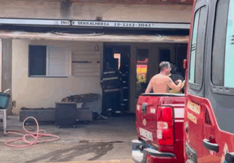 Mãe se machuca ao fugir de incêndio com filhos em casa em Piracicaba