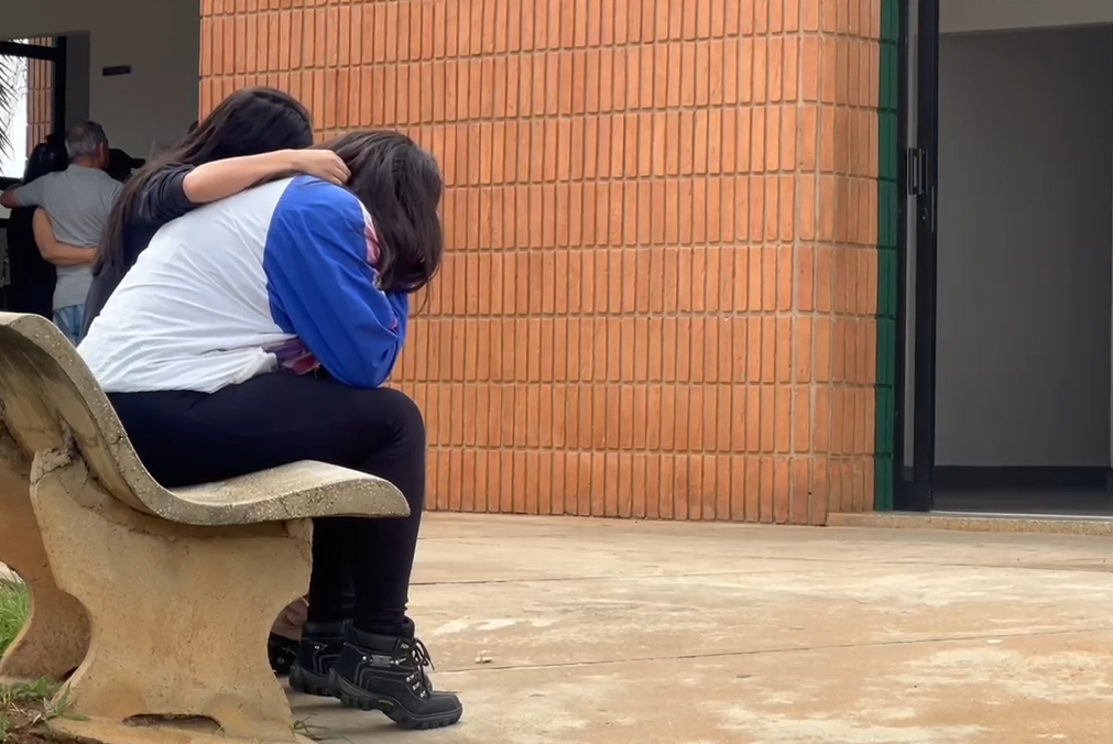 Cozinheira esfaqueada é velada e sepultada em Artur Nogueira