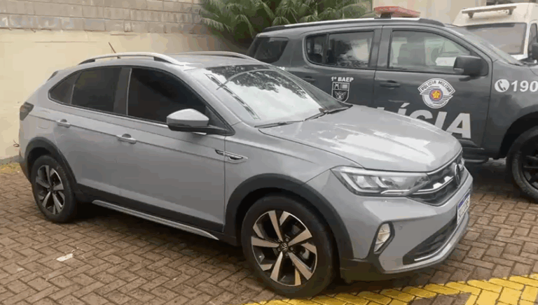 Polícia recupera SUV roubado e prende dois suspeitos na região