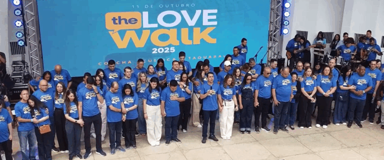 Caminhada do Amor reúne casais e solteiros na Lagoa do Taquaral