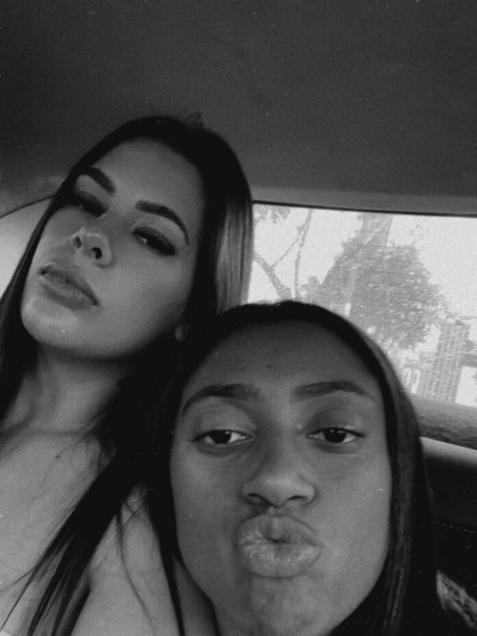 'Te amo pra sempre': Jogadora da seleção faz homenagem à ex que morreu em acidente trágico