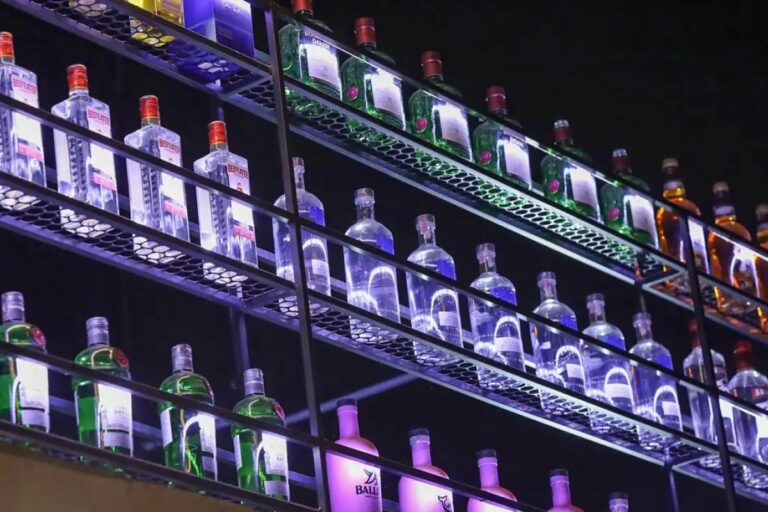 Número de casos suspeitos de contaminação por metanol sobe para 127 em 12 estados, diz ministro