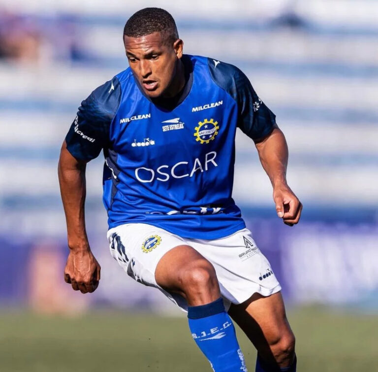 Atacante Rone deixa o São José e vai para clube da primeira divisão de outro estado