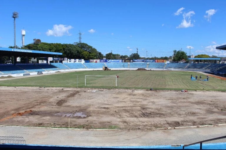 Veja fotos da reforma no Estádio Martins Pereira, em São José