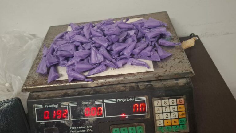 Perseguição: jovem é preso por tráfico de drogas