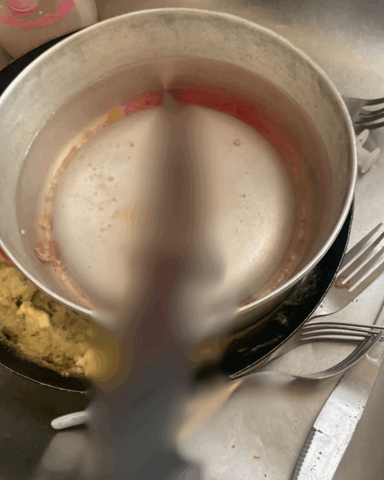 Mulher é esfaqueada por ex-companheiro na frente dos filhos em Pinalzinho