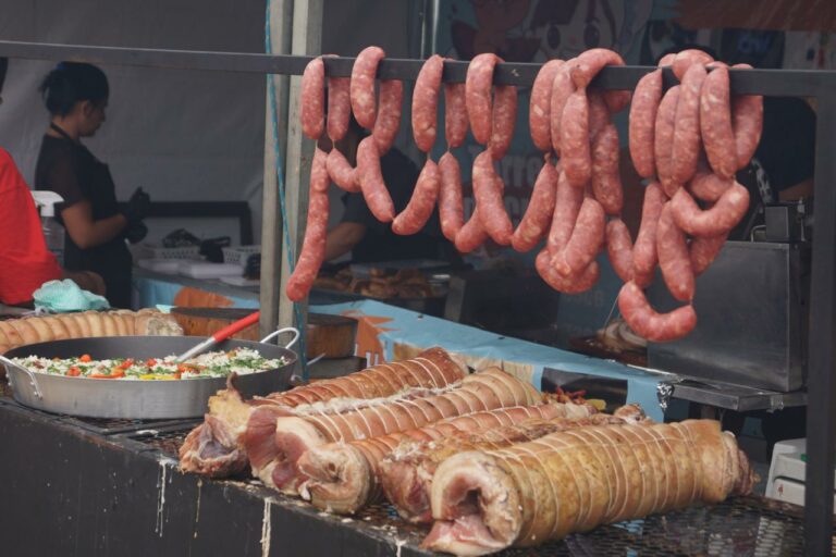 Festival do Torresmo movimenta Pindamonhangaba com atrações gastronômicas e shows gratuitos